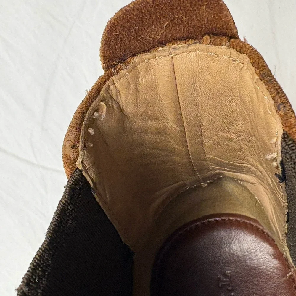 H S Trask Britton Chelsea Waxed Suede Boots 8M  Brown Vibram Soles EUC